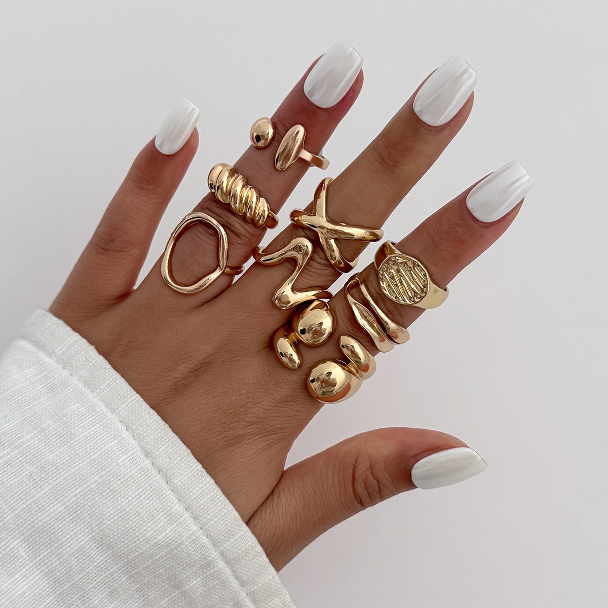 Planderful Vienna Verve Geometric Ring With Liquid Joint Design For Women Modern Minimal Metal Jewelry