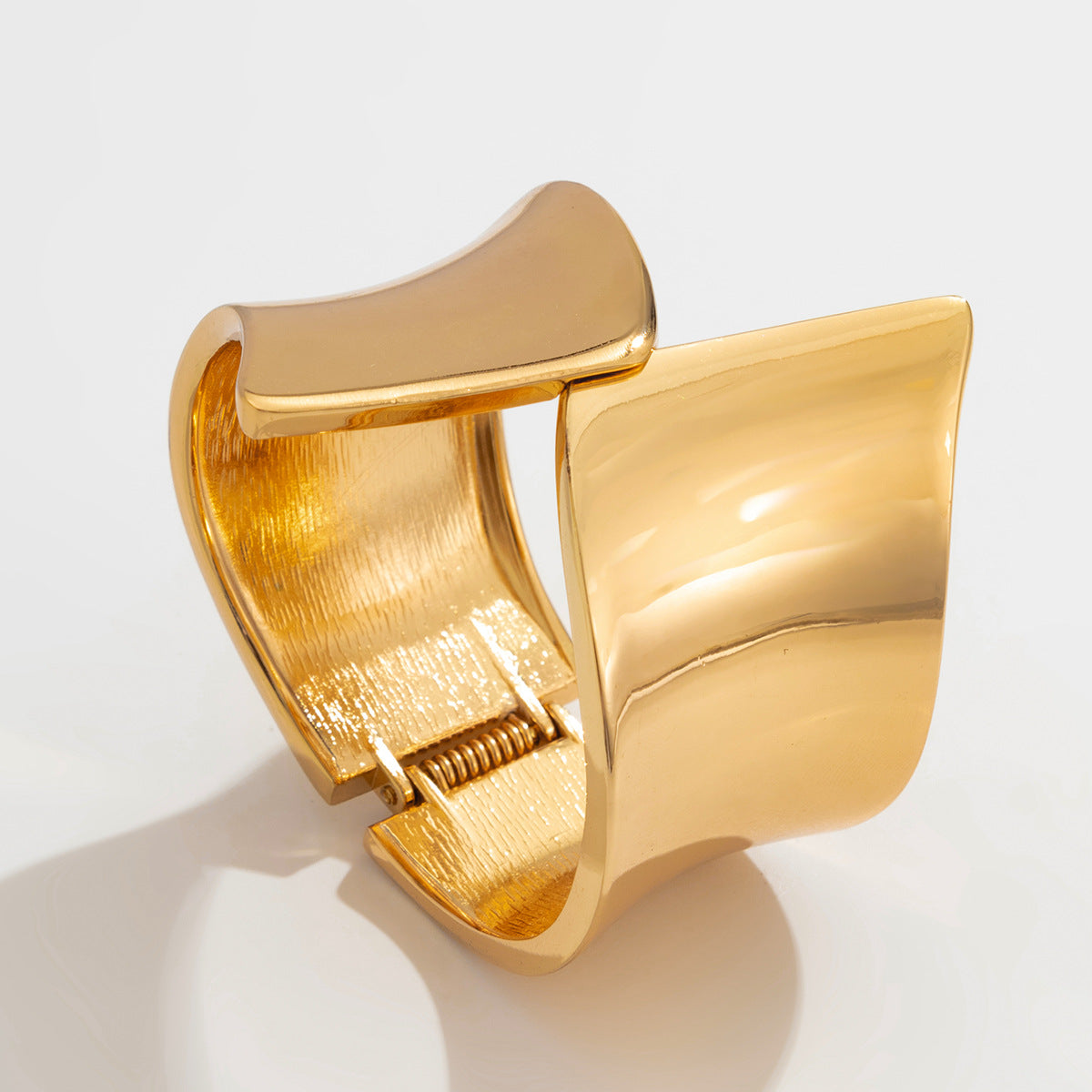 Planderful Vienna Verve Geometric Metal Bracelet For Women Exaggerated Wide Smooth Surface Statement Jewelry