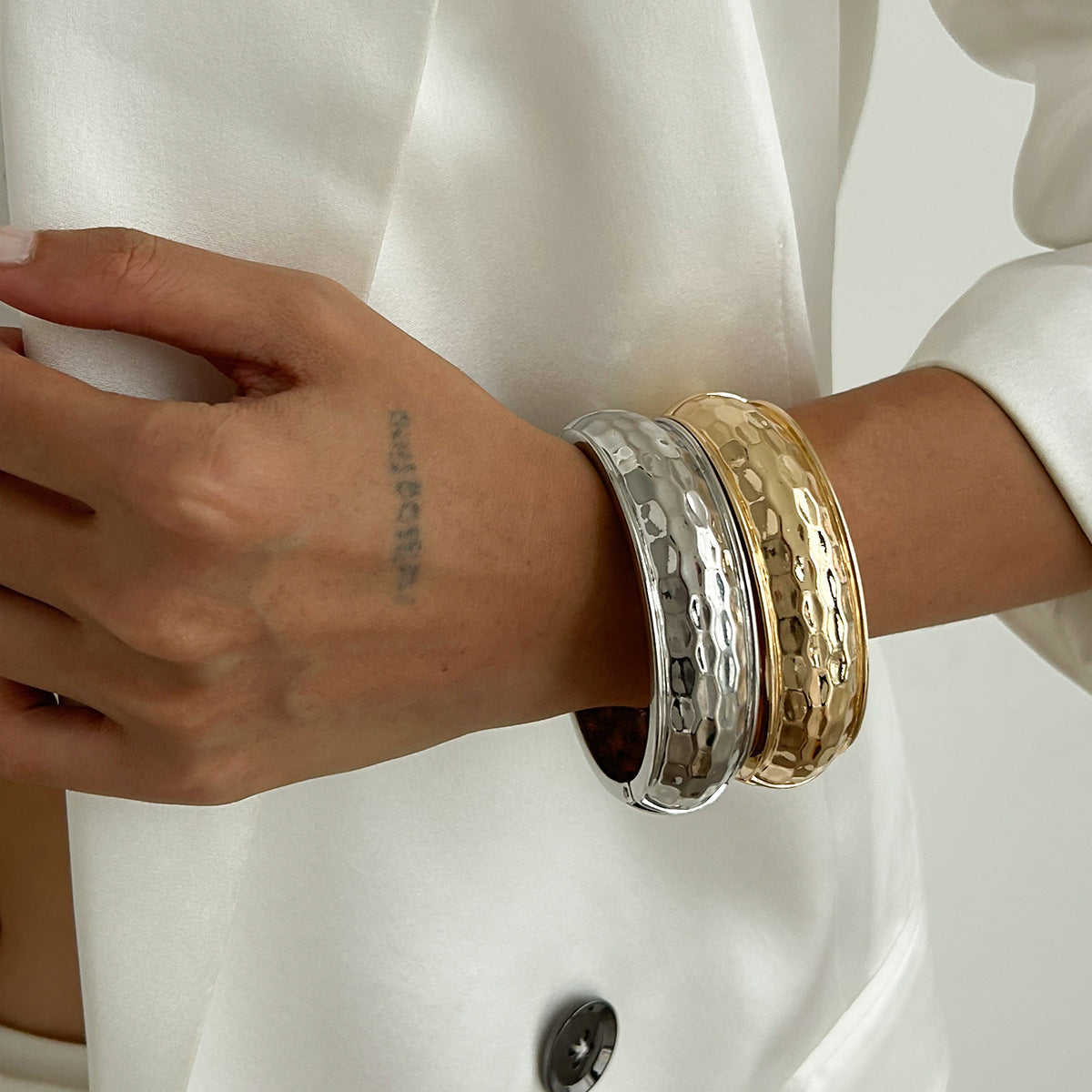 Bracelet Planderful Vienna Verve For Women Open Bang Minimalist Versatile Statement Jewelry
