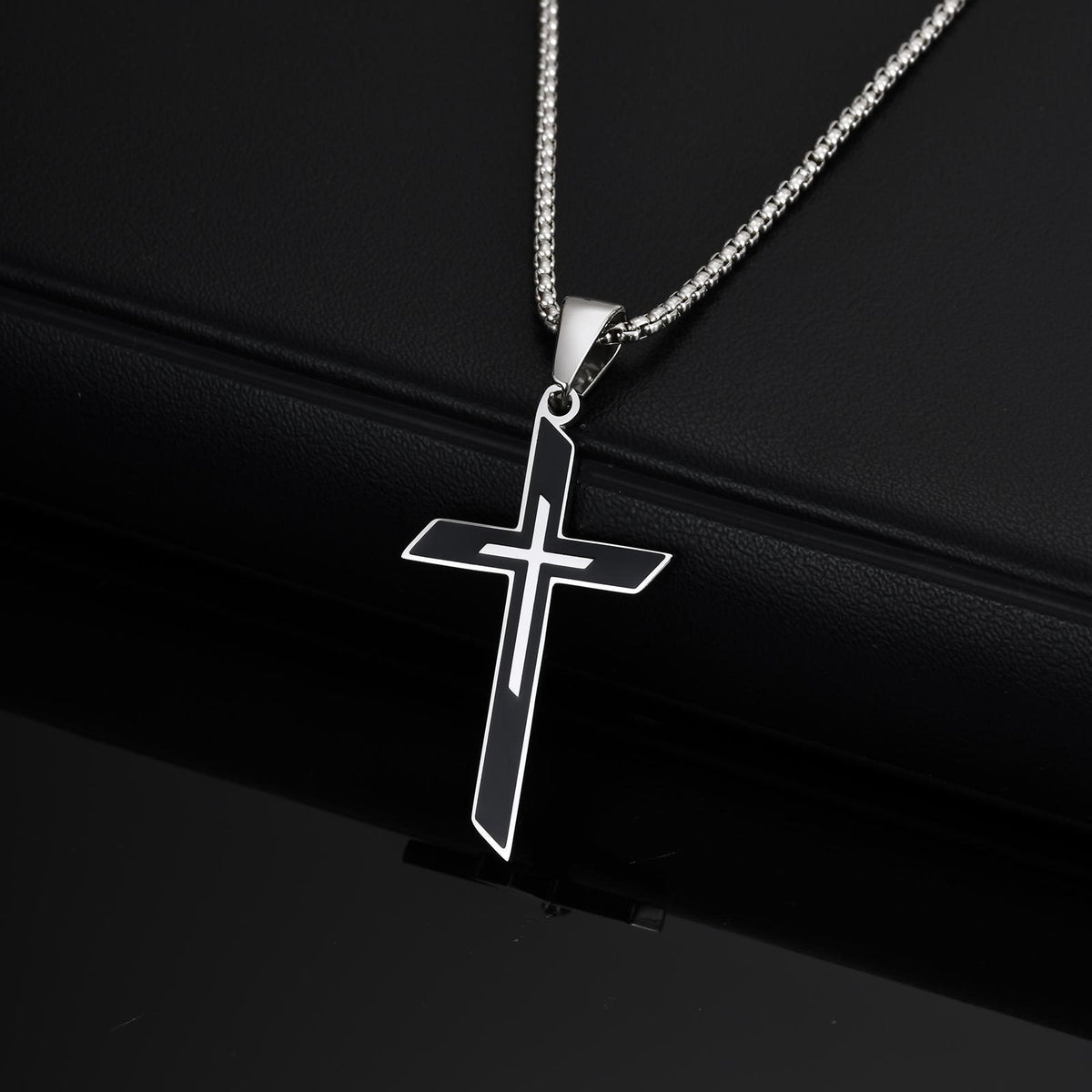 Cross Pendant — With or Without 60 cm Chain