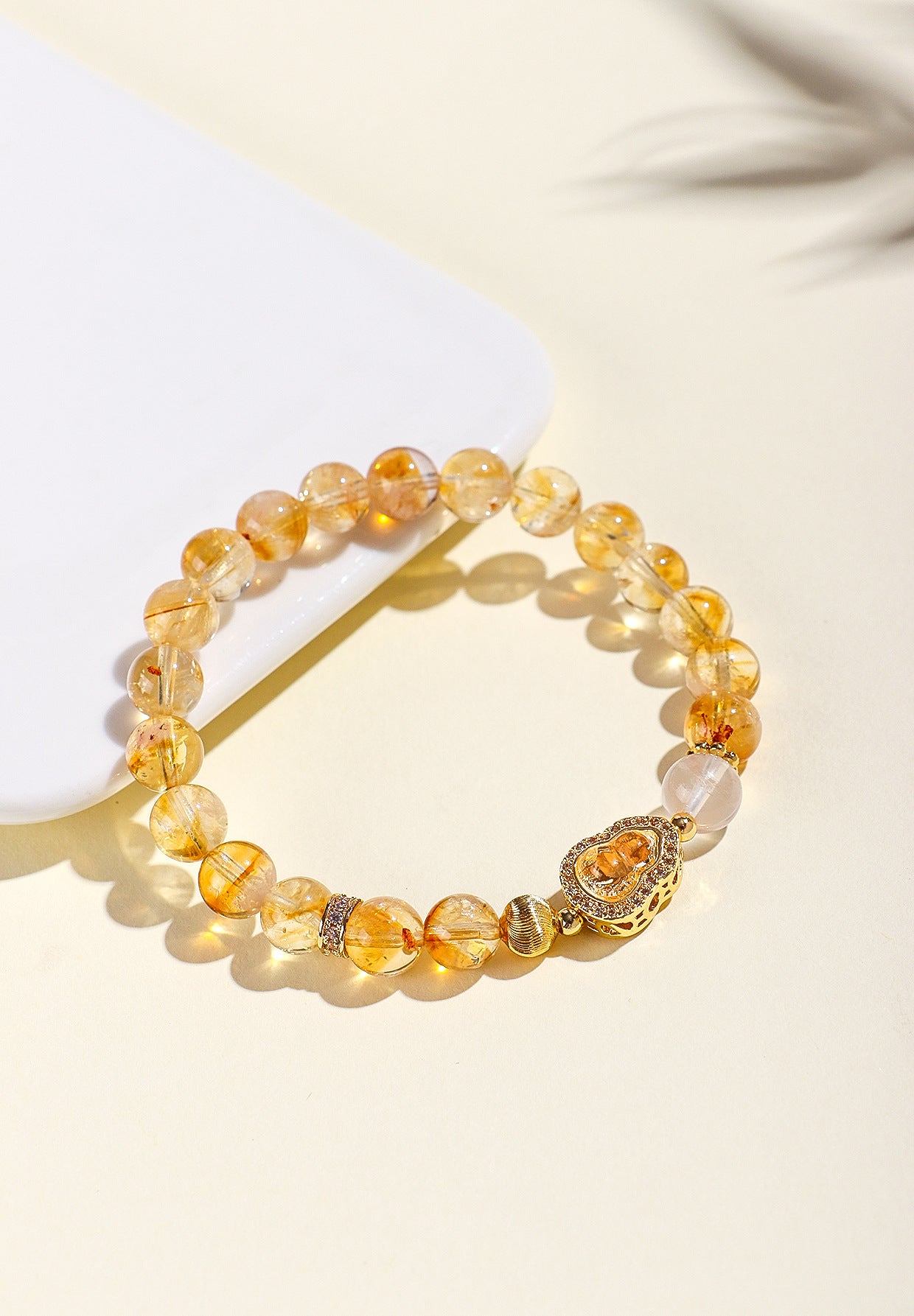 Planderful Fortune's Favor Bracelet – Elegant Natural Yellow Crystal Design