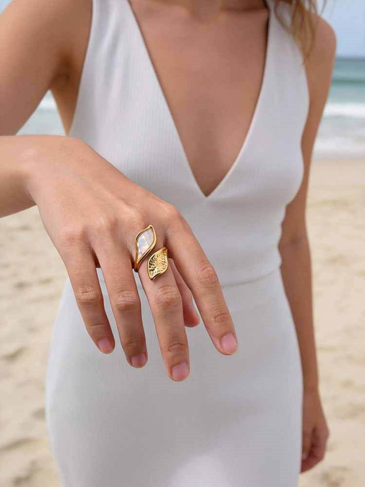 Hot-Selling Special-Shaped White Shell Stainless Steel Ring Design Leaf Opening