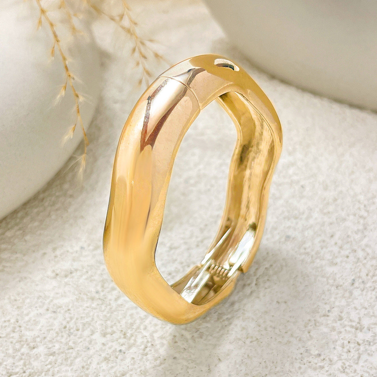 Planderful Water Drop Bracelet With Hug Opening Design And Personalized Double Ring Spring Buckle For Women