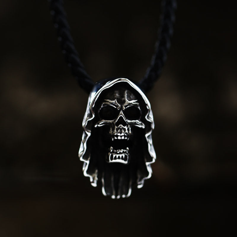Retro Punk Skull Pendant in Titanium Steel - European and American Style Men's Jewelry