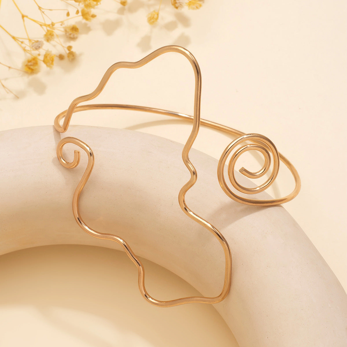Planderful Vienna Verve Flower Twist Arm Bracelet Irregular Winding Metal Statement Jewelry For Fashion Lovers