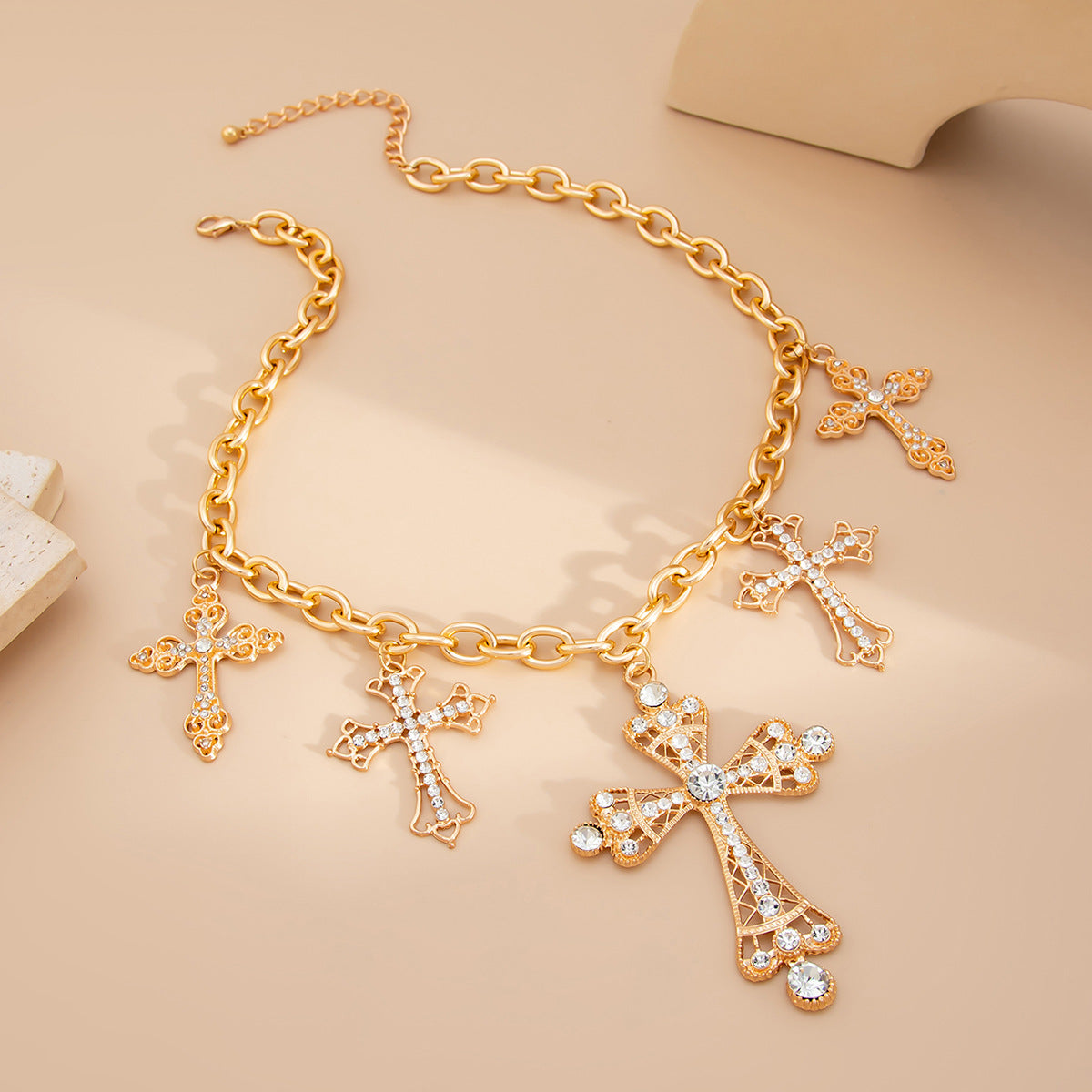 Planderful Vienna Verve Necklace – Retro Hip-Hop Style with Exaggerated Cross Pendant