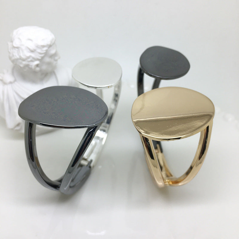 Fashionable Two-Tone Cross-Border Bracelet with European and American Style