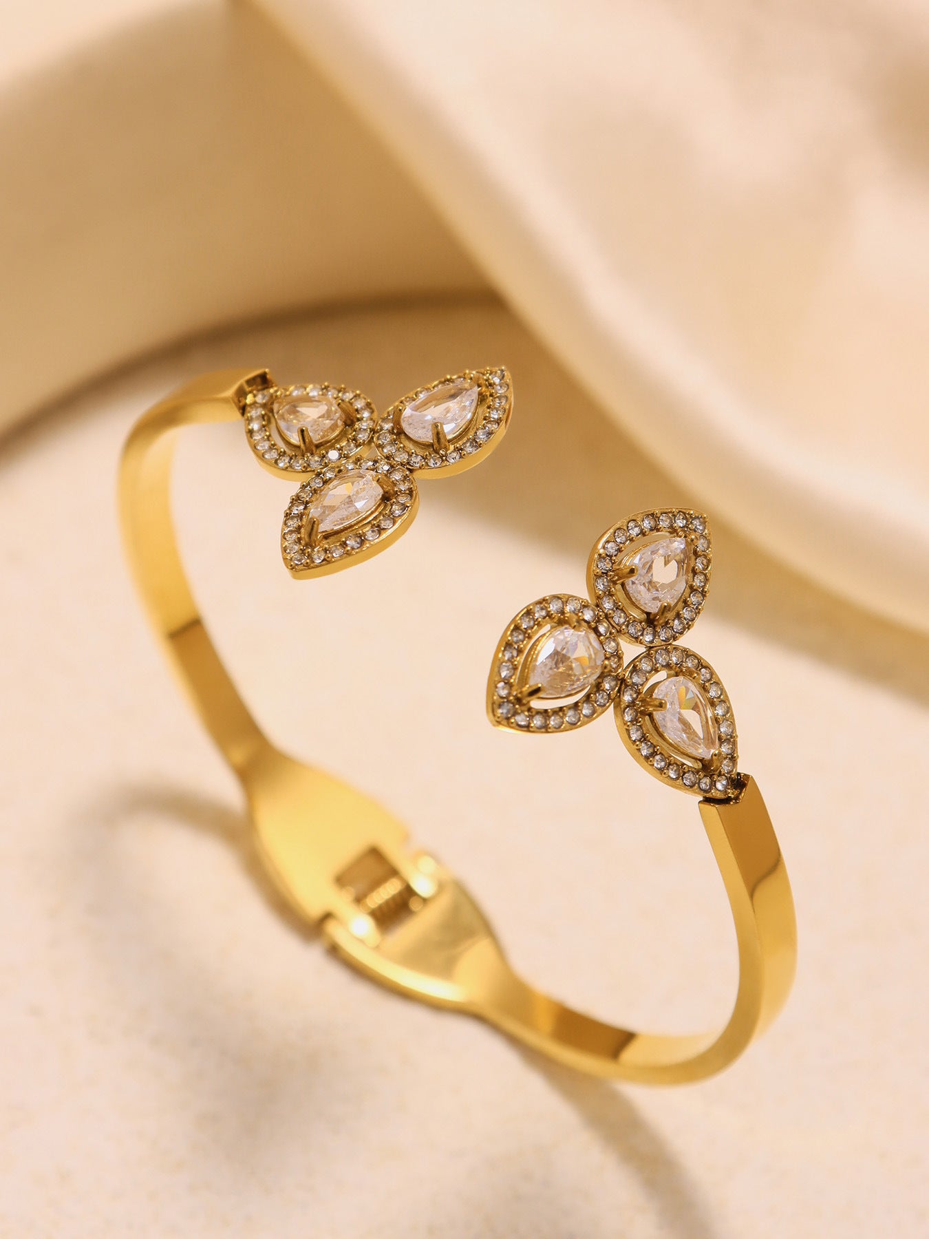 Planderful Everyday Genie Zircon Water Drop Bracelet Women