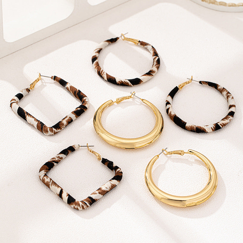 Planderful Vienna Verve Earrings Set – Stylish Retro Leopard Print Design