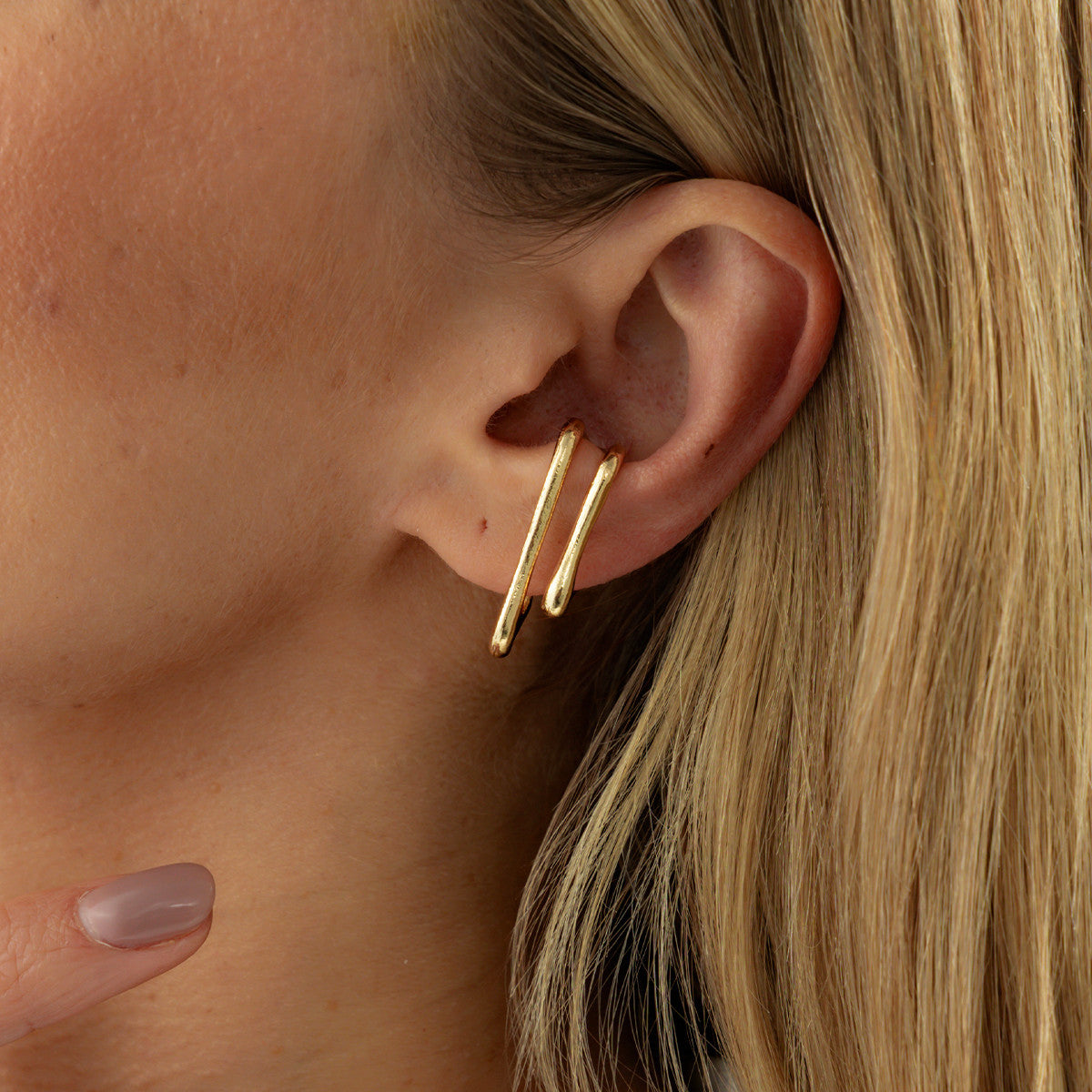 Planderful Vienna Verve C Shaped Ear Clips Without Holes Geometric Statement Earrings for Minimalist Fashion Lovers