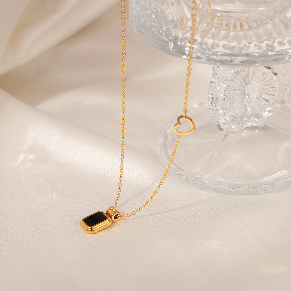 Fashionable Titanium Steel Square Pendant Necklace for Stylish Women