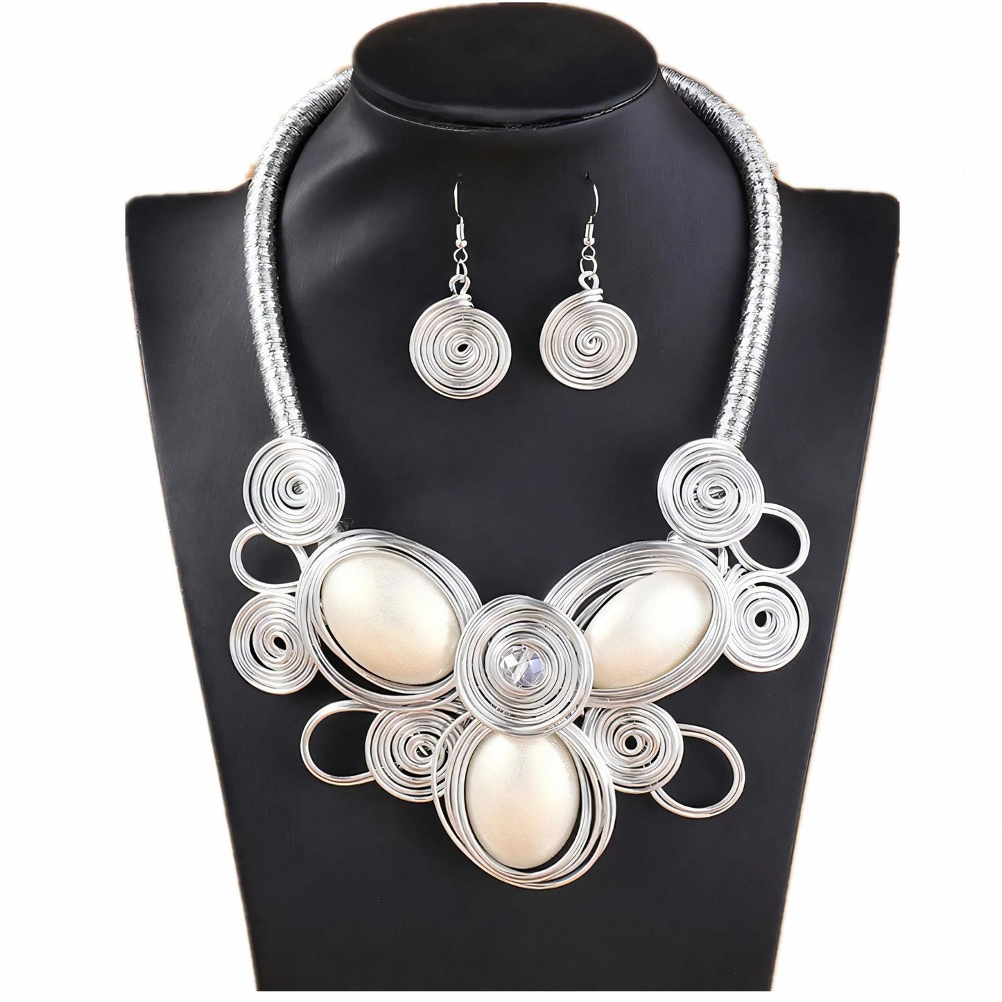 Planderful Savanna Rhythms Necklace – Handmade Exaggerated Floral Design