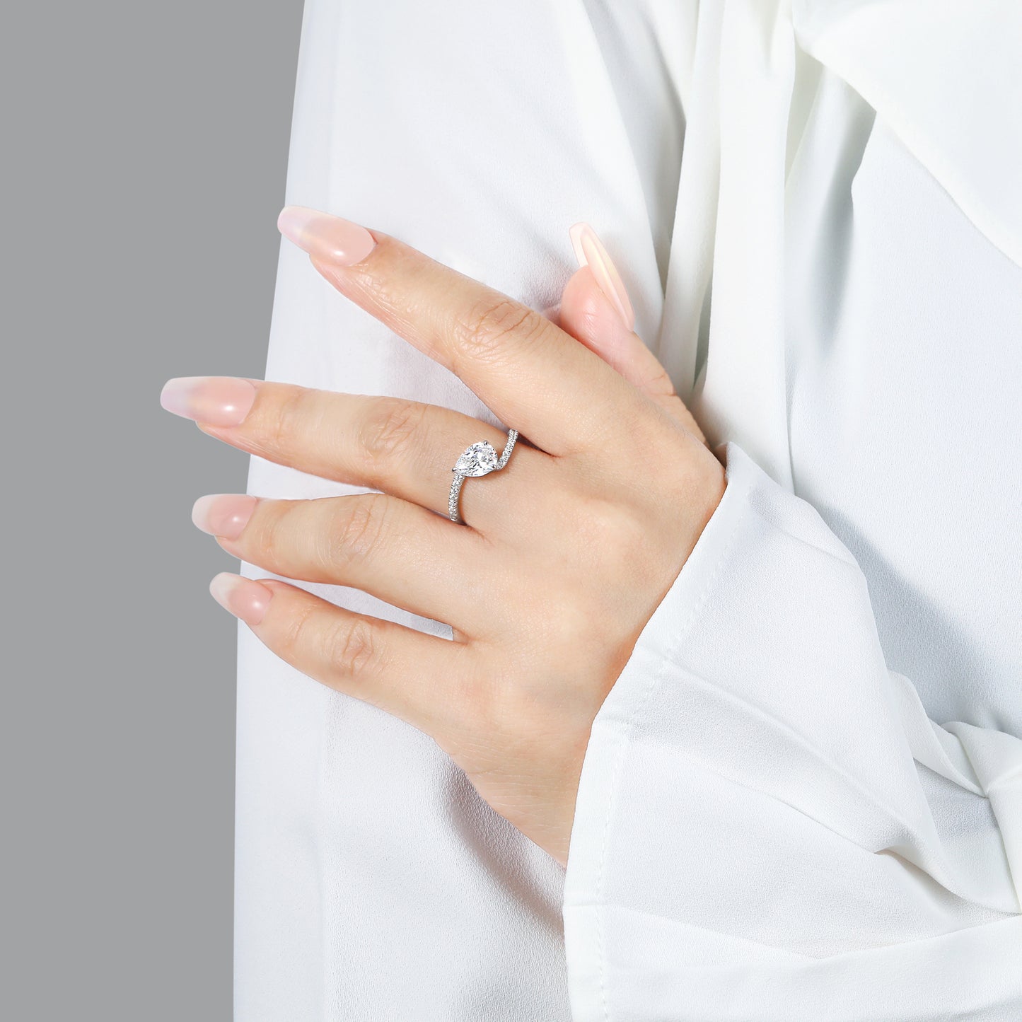 Planderful Everyday Genie 925 Sterling Silver Pear Shaped Zircon Ring Set for Women, Elegant Stackable Design