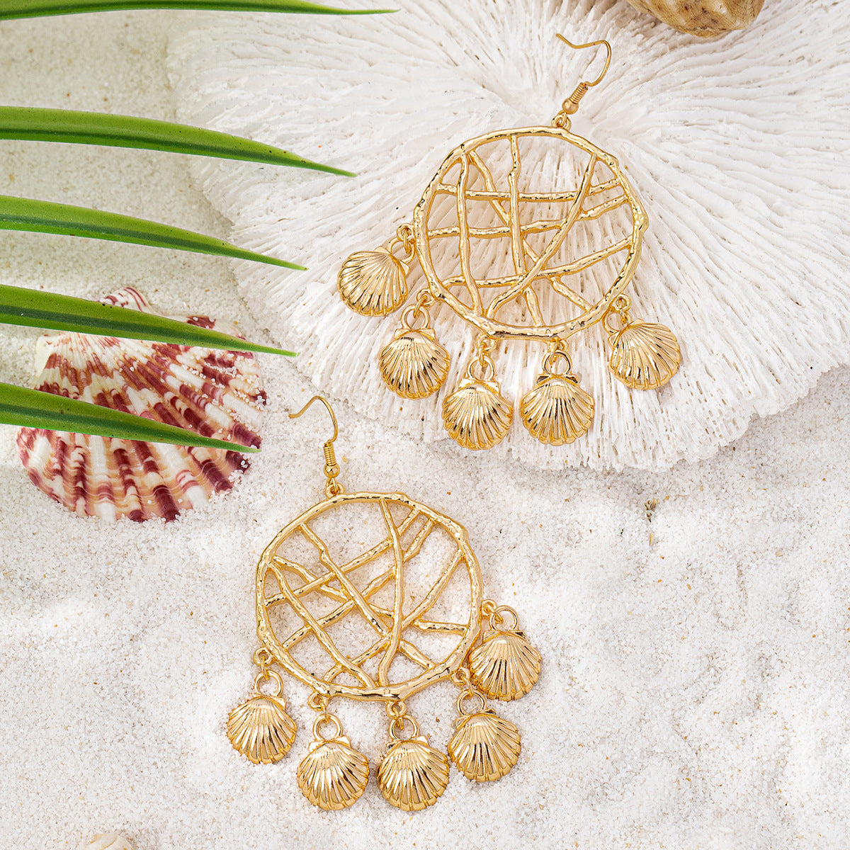 Planderful Vienna Verve Earrings – Retro Exaggerated Ocean Wind Design