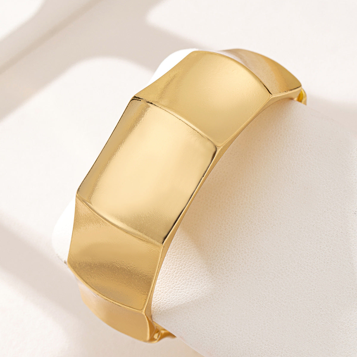 Stylish Metal Geometric Bracelet for Women by Planderful