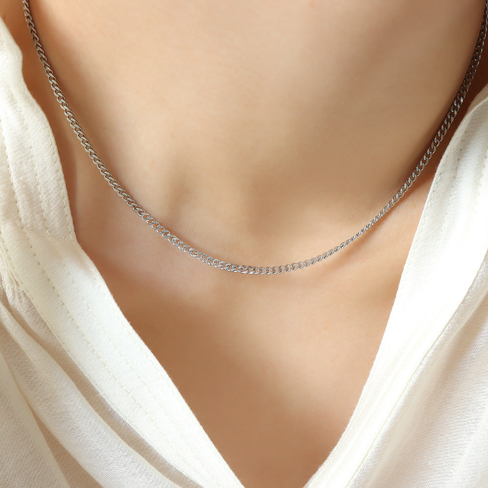 Golden Double-Layer Portrait Pendant Necklace with Niche Design and Lock Bone Chain