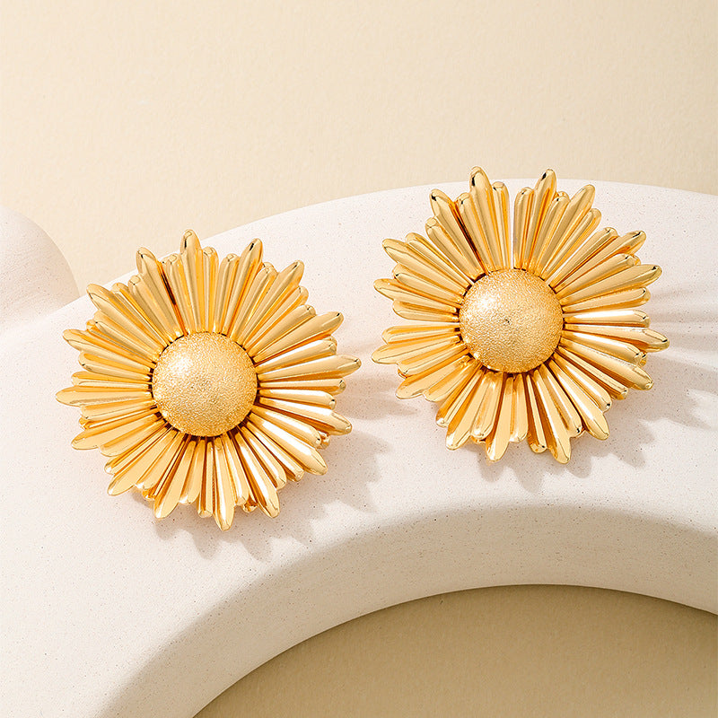 Planderful Vienna Verve Earrings – Exaggerated Retro Metal Sunflower Design