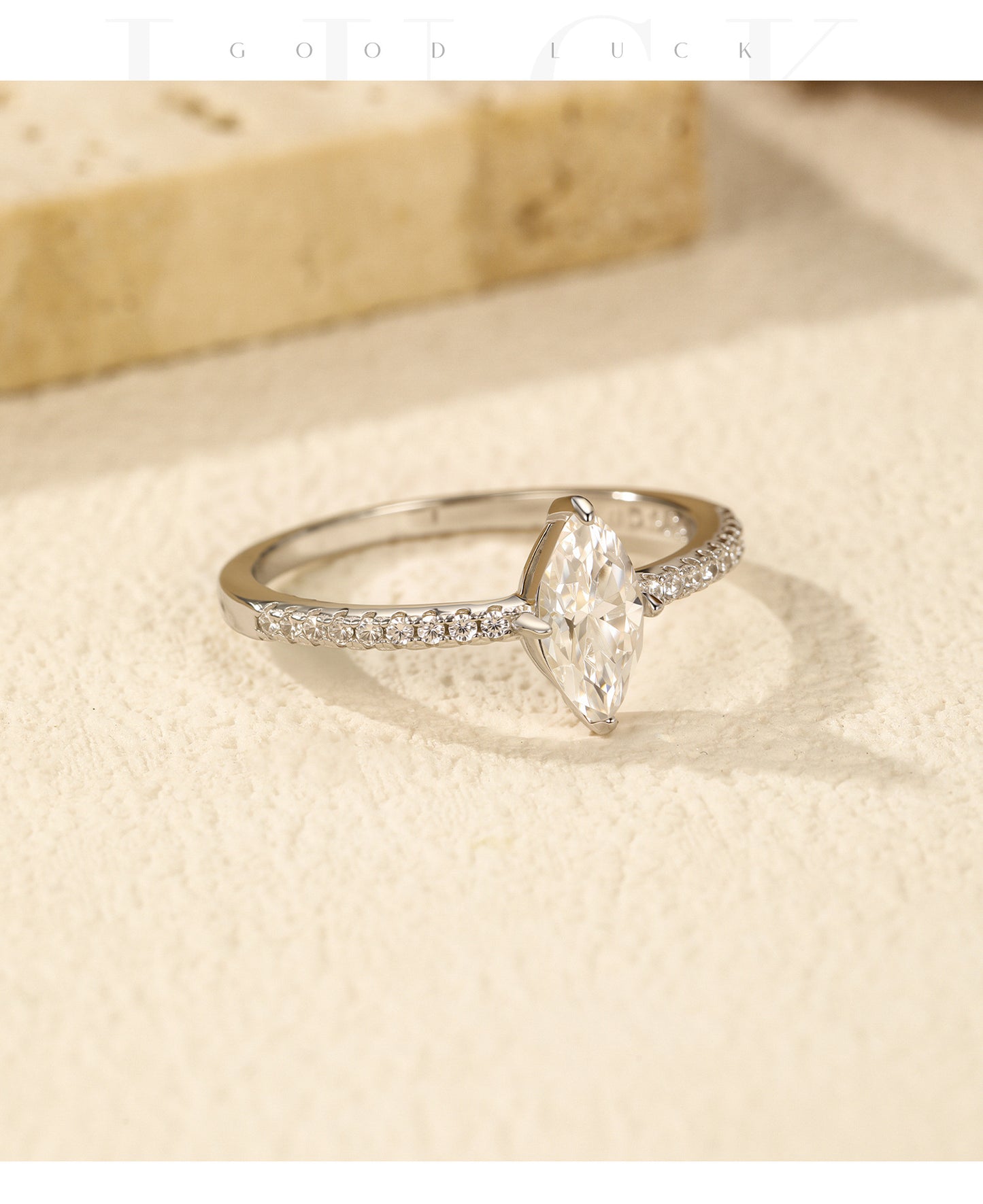 Planderful Moissanite Sparkling Ring – High-End Luxury with Rhombus Design