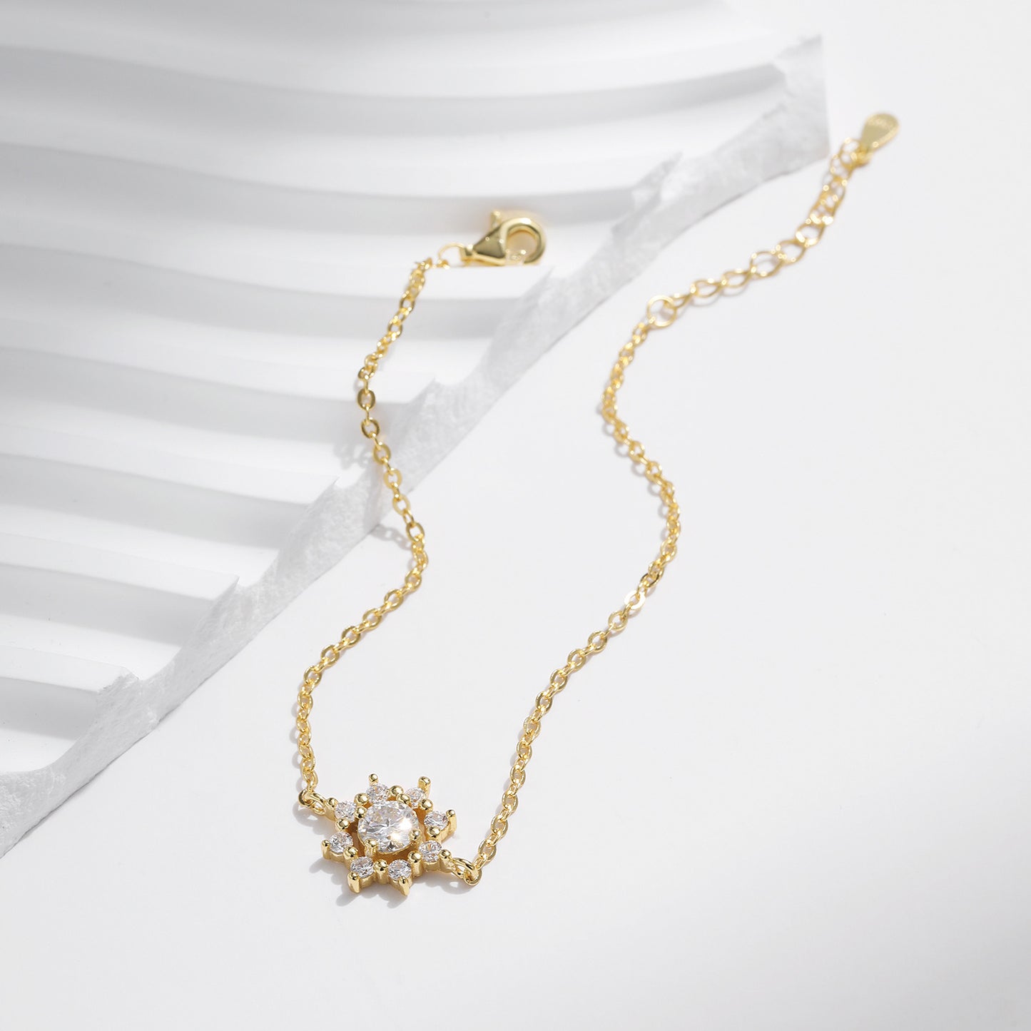 Planderful Moissanite Diamond Bracelet – Exquisite Light Luxury Design