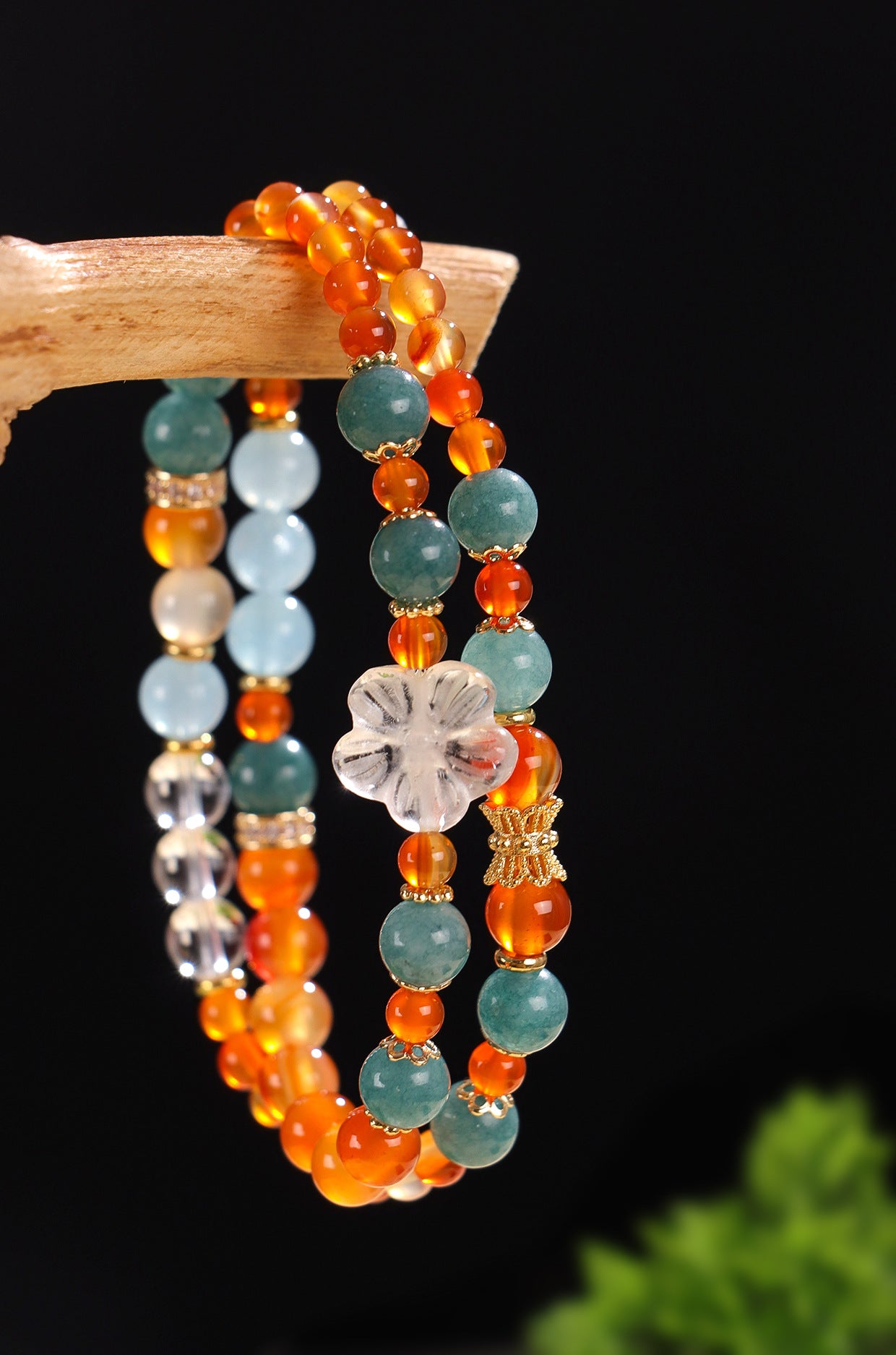 Planderful Fortune's Favor Bracelet – Elegant Double Circle Design with Aquamarine and White Crystals