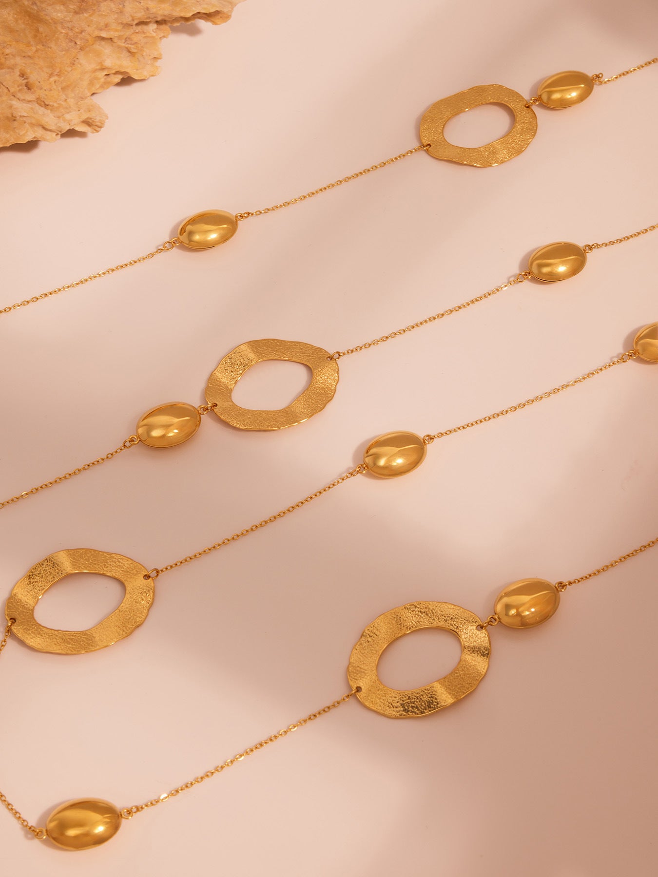 Planderful Genie Hammer Pattern Necklace Gold Plated Women