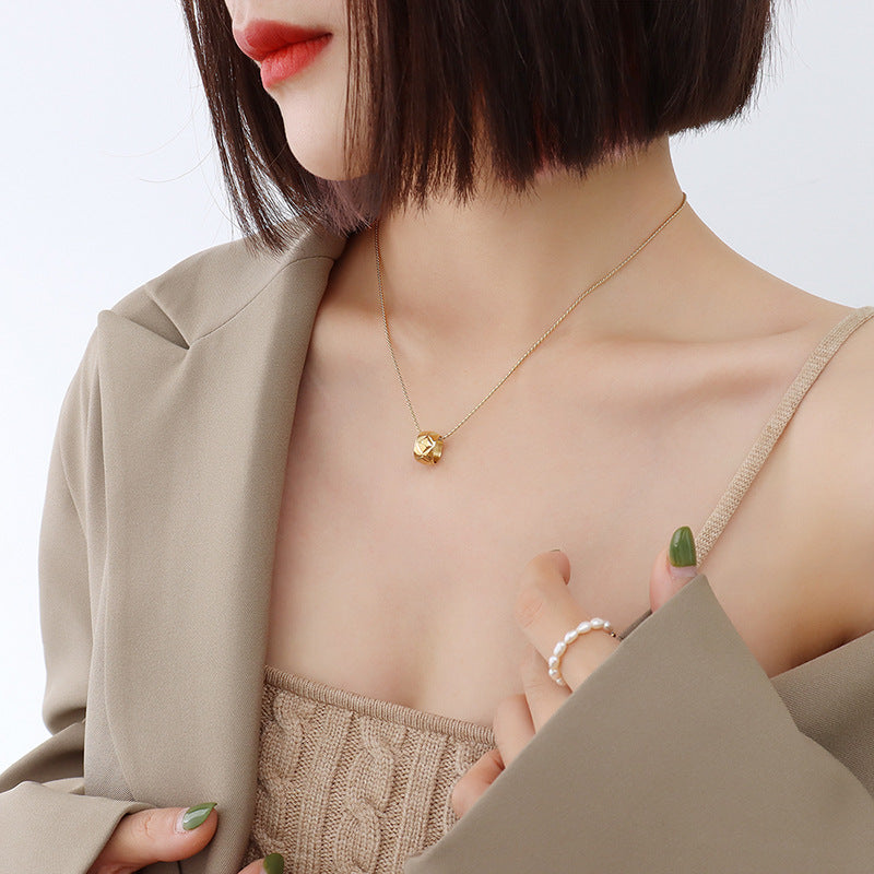 Luxurious Titanium Plated 18K Gold Necklace with Cold Wind Europe and US Vibes