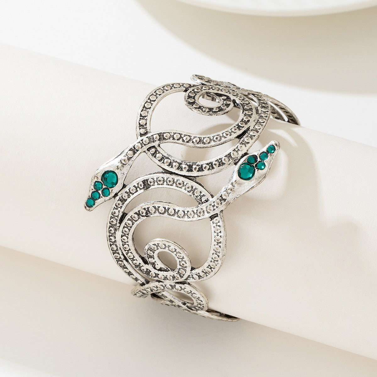 Planderful Vienna Verve Bracelet – Unique Retro Snake Design