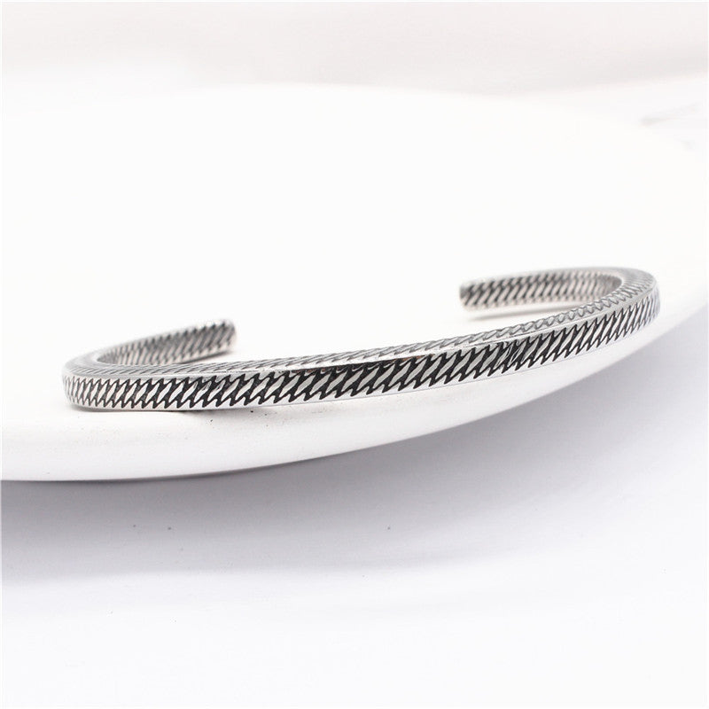 Planderful Titanium Steel Bracelet Eagle Feather Unisex Open Design For Men And Women Protection Statement