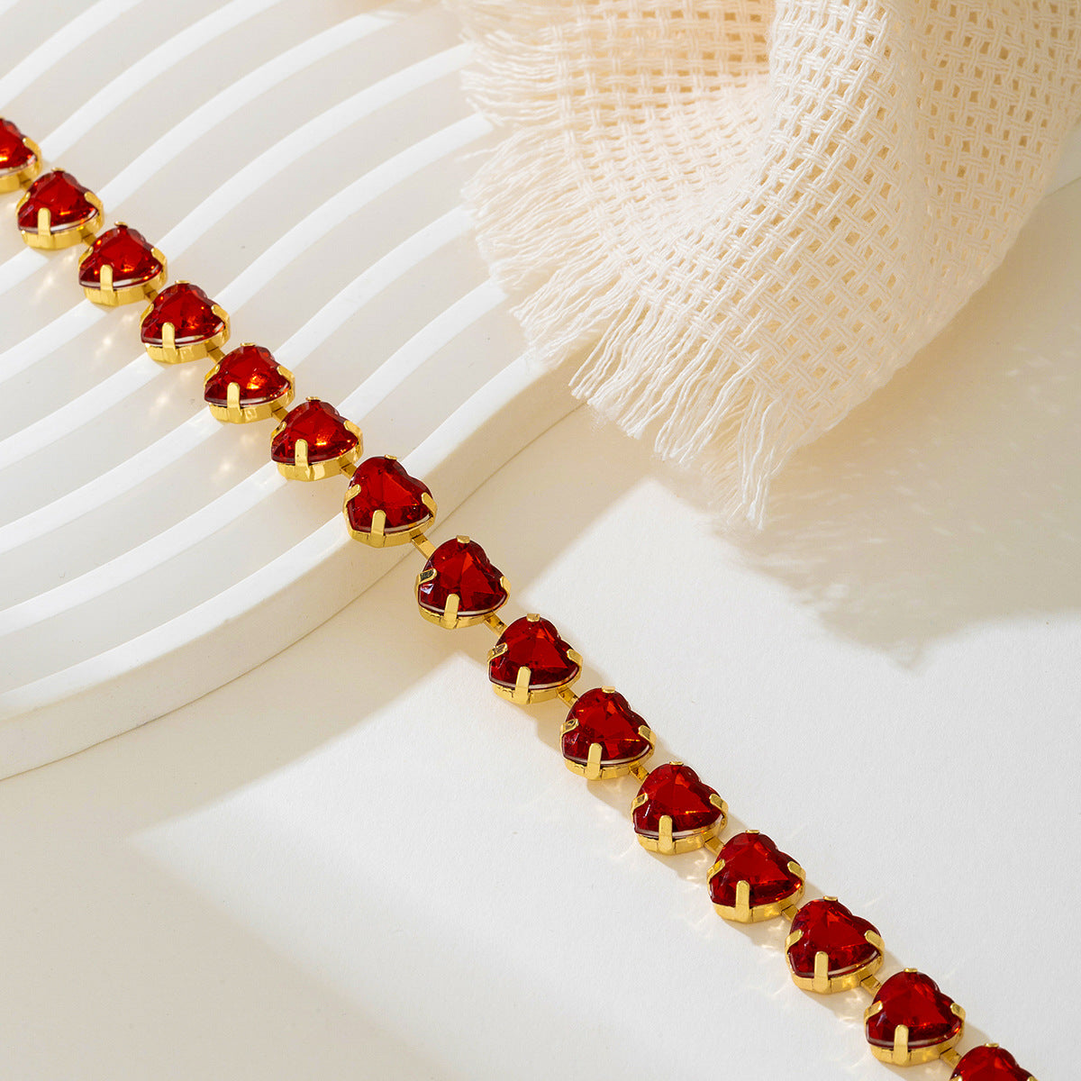 Planderful Vienna Verve Necklace – Elegant Metal Peach Heart Design