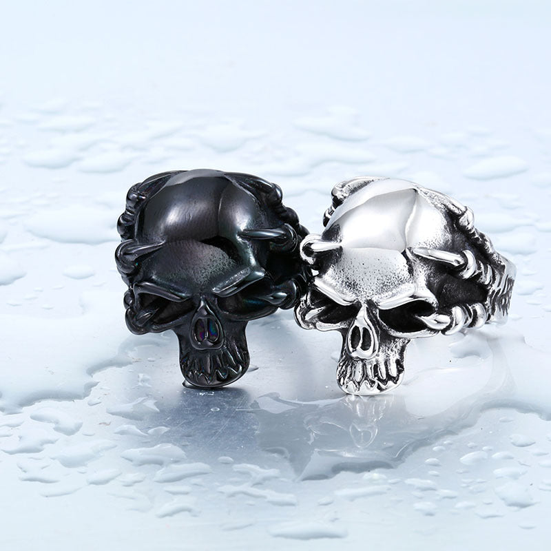 Punk-Inspired Titanium Steel Skull Claw Ring for Men - Wholesale Retro Jewelry
