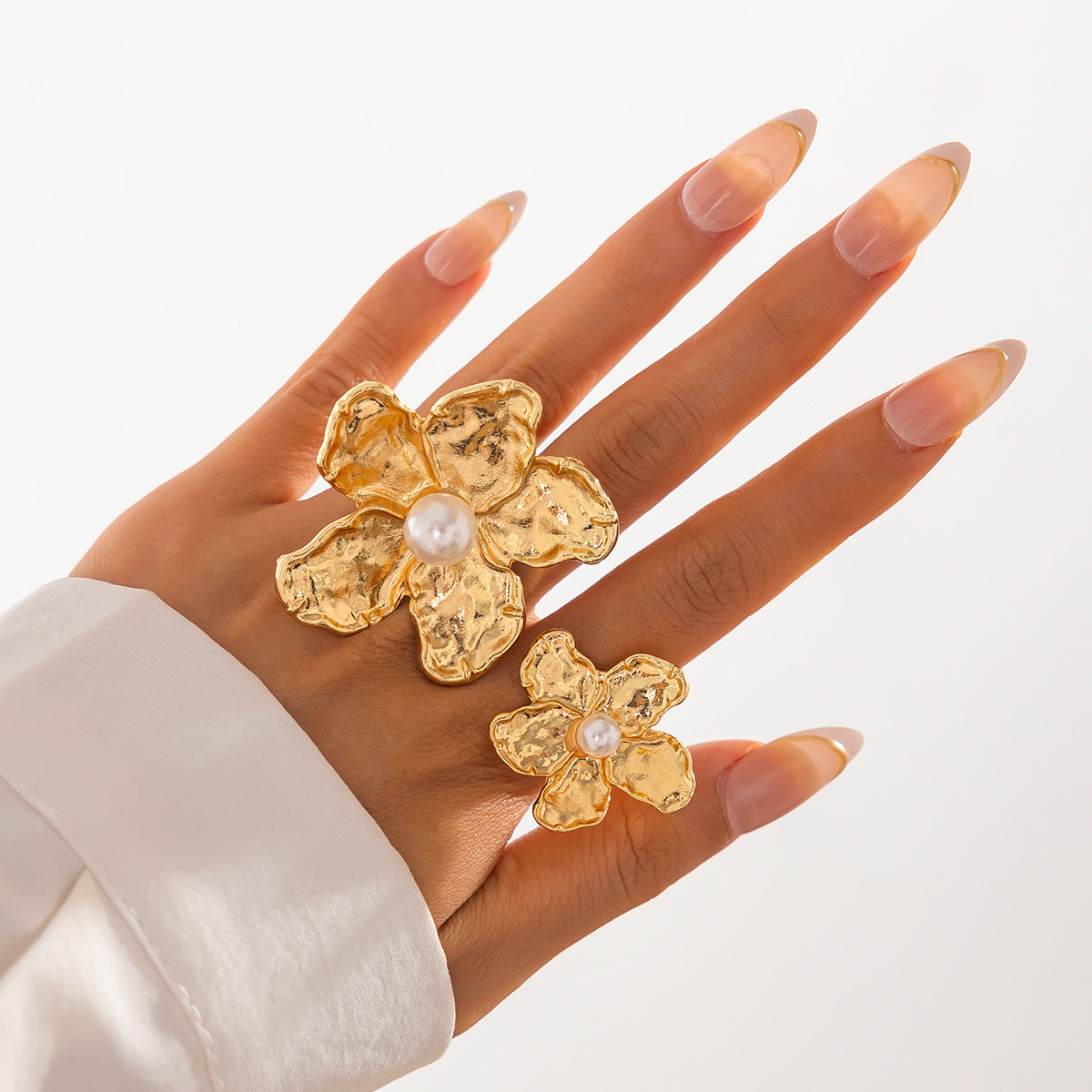 Planderful Vienna Verve Ring – Exaggerated Floral Design with Imitation Pearls