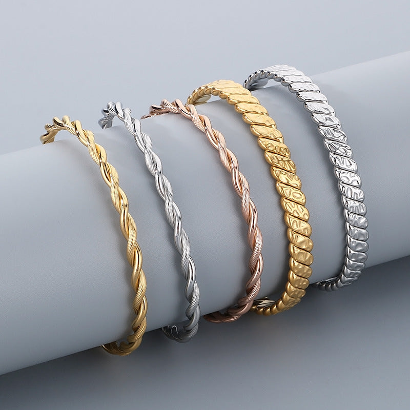 Extremely Wind C-Shaped Titanium Steel Bracelet – Neutral Twist Hammer Open Stainless