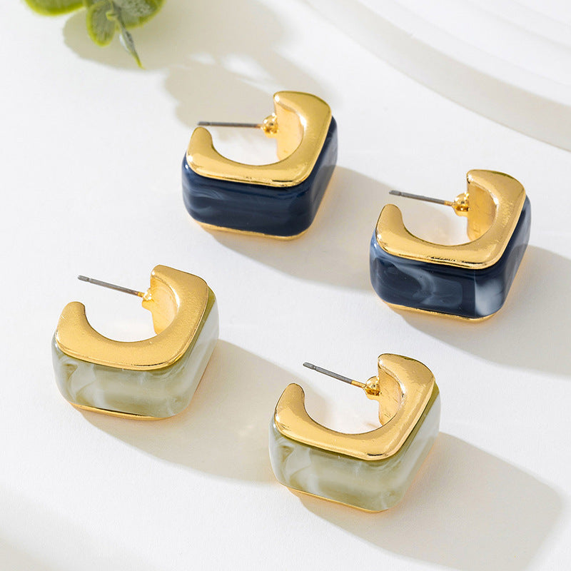 Planderful Vienna Verve Earrings – Stylish Metal C-Shaped Design for Everyday Wear