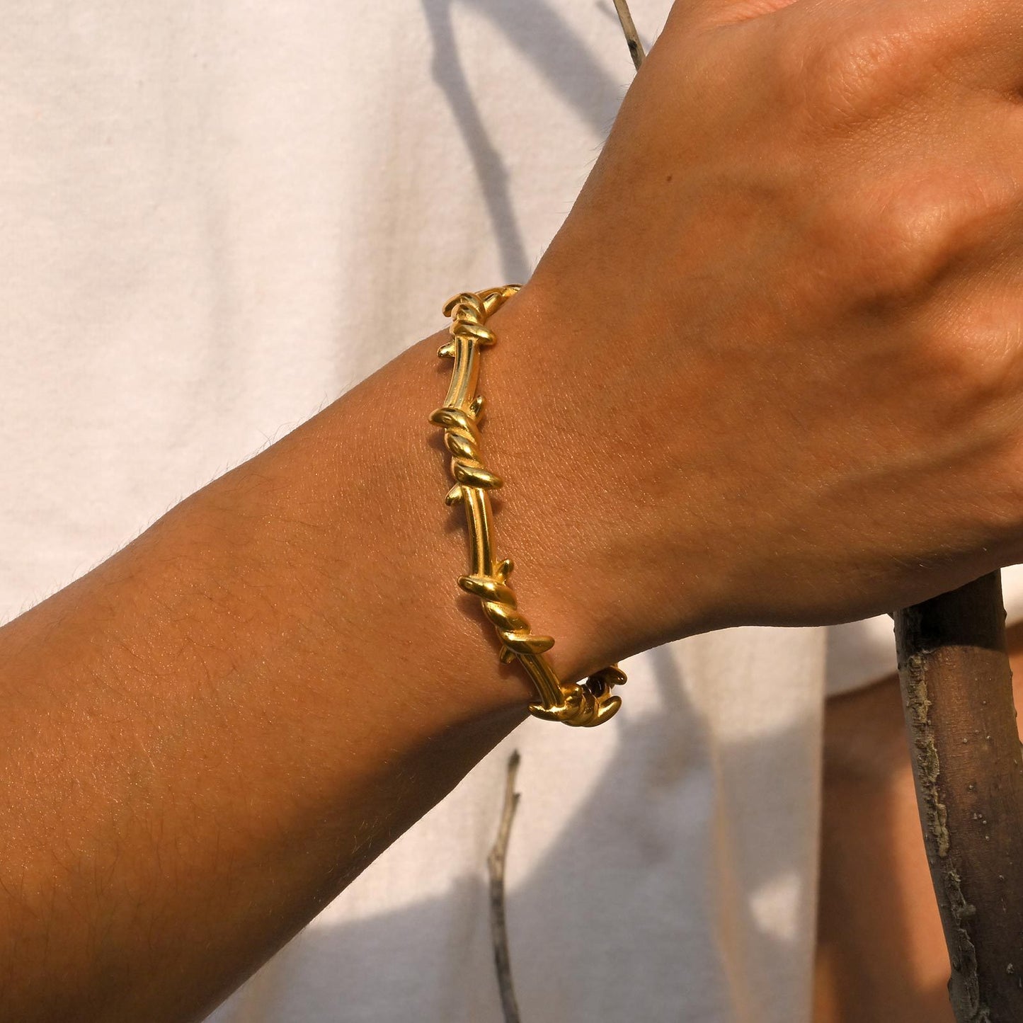 Planderful Men Stainless Steel Knotted C Shaped Bracelet