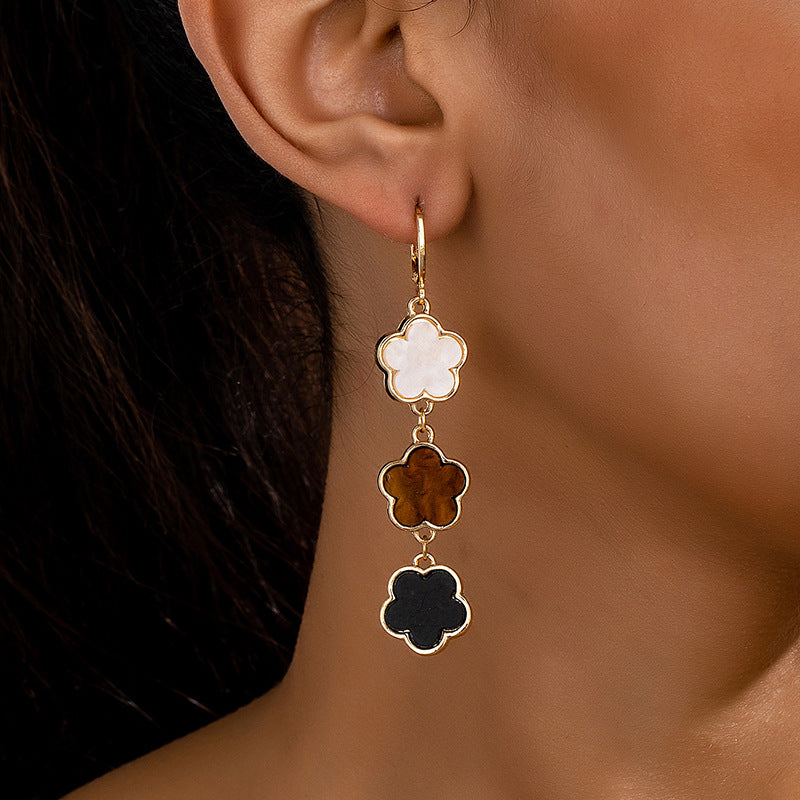 Planderful Vienna Verve Earrings – Elegant Five-Leaf Clover Design