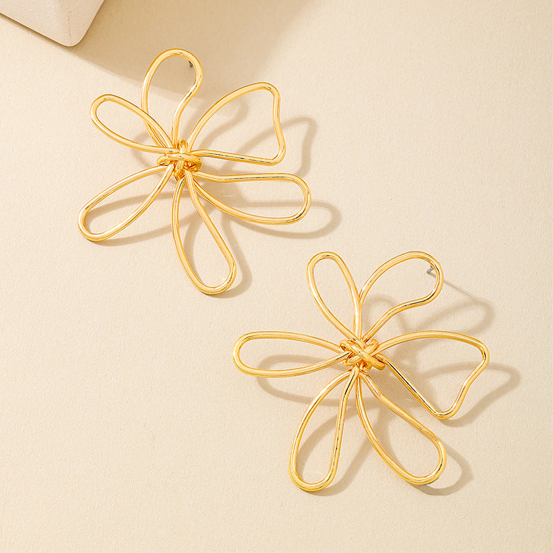 Planderful Vienna Verve Earrings – Stylish Minimalist Design for Every Occasion