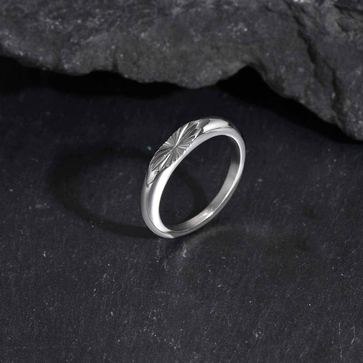 Men's Ring – Hot-Selling – Stainless Steel All-Light Flower Oval