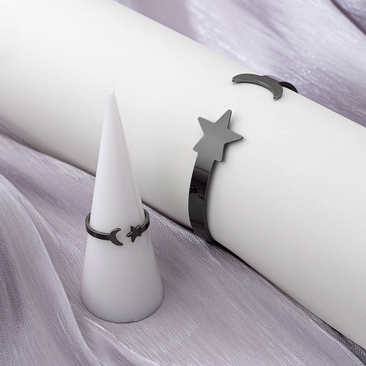 Fashionable Metal Star Moon Bracelet and Ring Set for Women