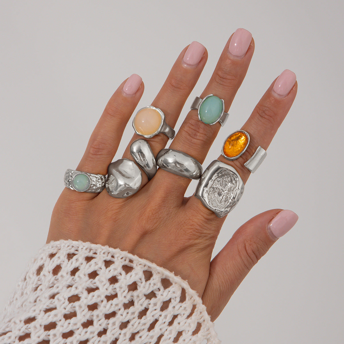 Planderful Vienna Verve Ring Set – Retro Niche Stackable Gemstone Design