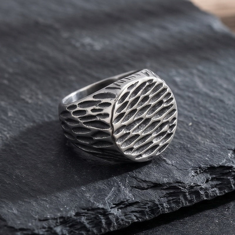 Retro Boys Hammer Pattern Round Ring Face Trendy Men Ring Meteorite Pattern Stainless