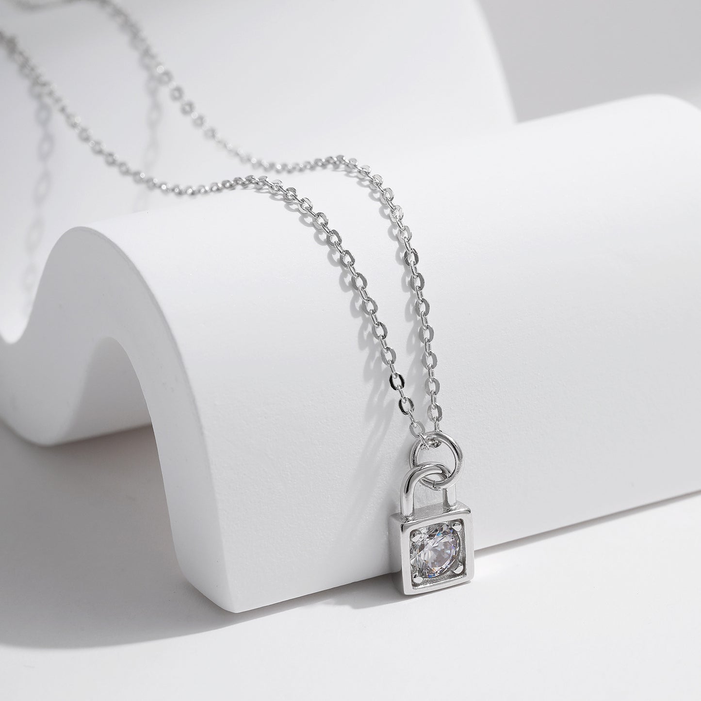 Planderful Moissanite Sparkling Necklace – D Color 0.5 Carat Elegance