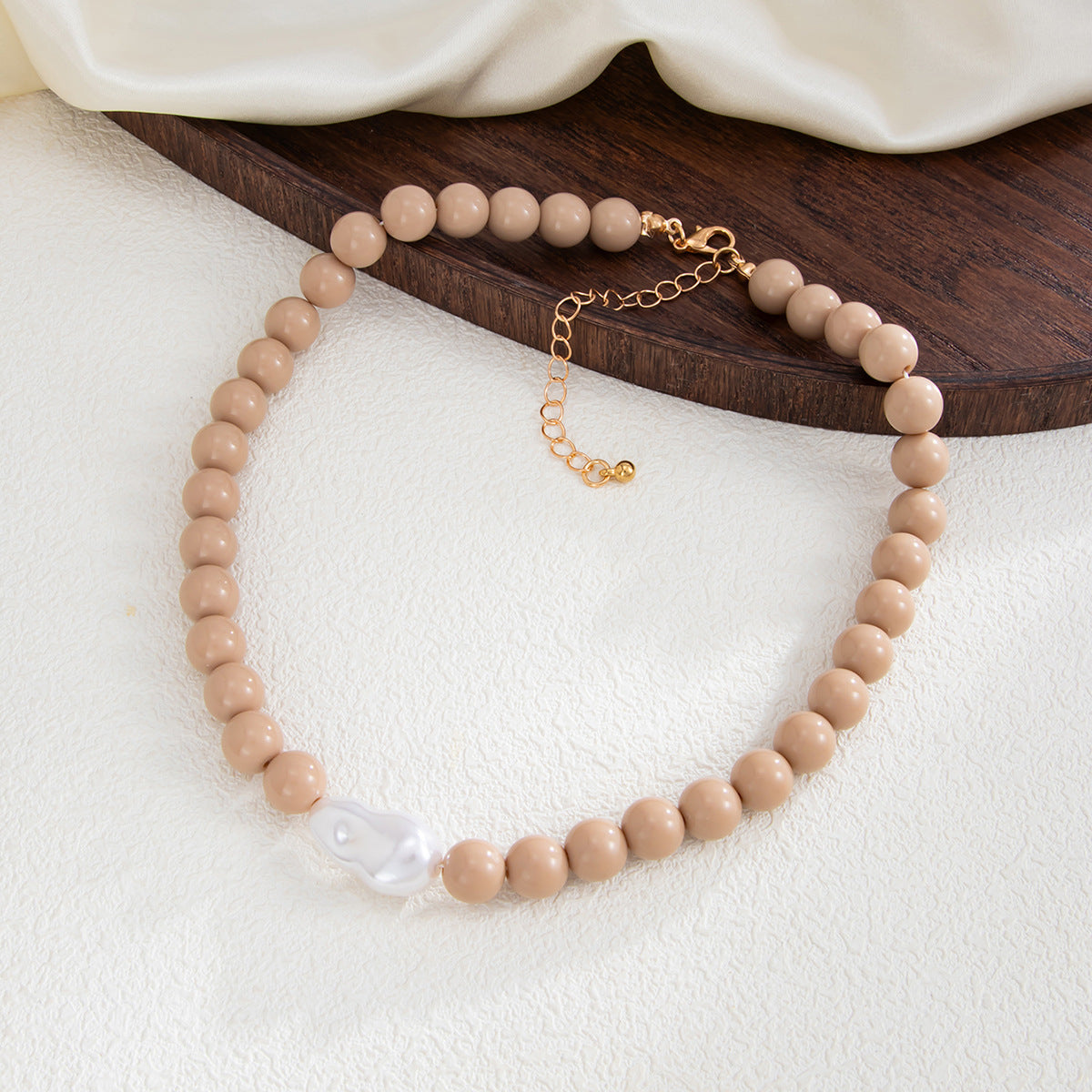 Colored Round Beads Pearl Necklace Dopamine Beaded Holiday Wind Necklace