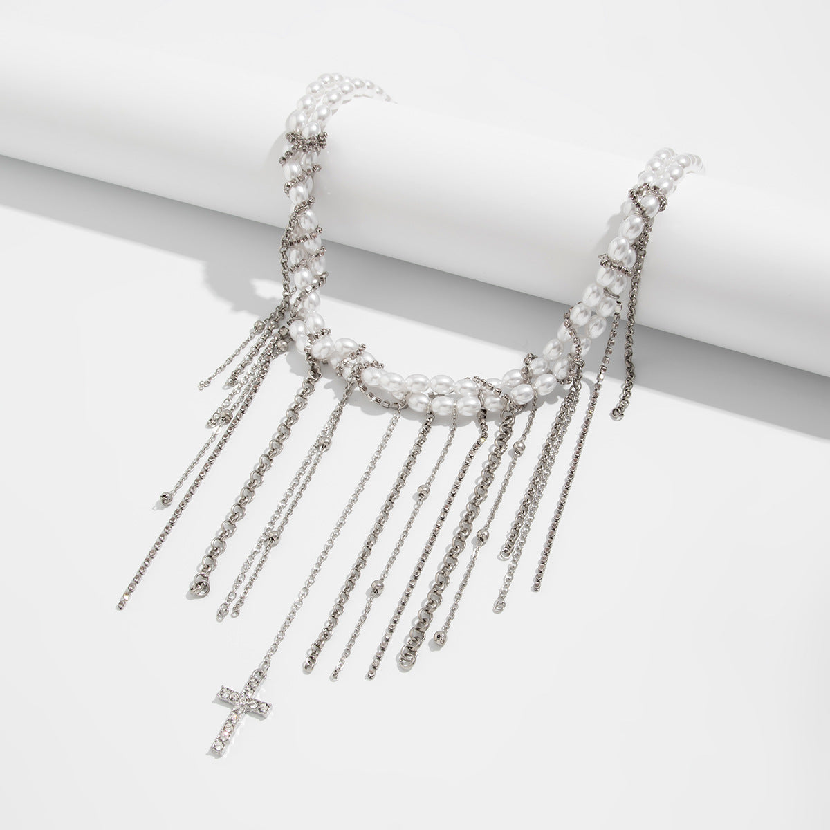 Planderful Vienna Verve Necklace – Elegant Imitation Pearl Design