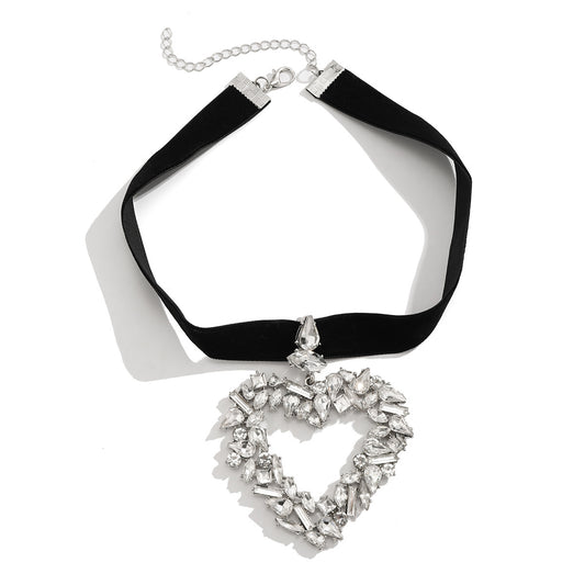 Bold Love Choker Jewelry Featuring European and American Cross Border, Statement Design, Luxe Plush Cloth, Water Diamond Necklace, and Accesory