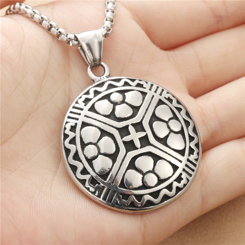 Titanium Steel Round Petal Pendant Necklace for Men - Retro Punk Design