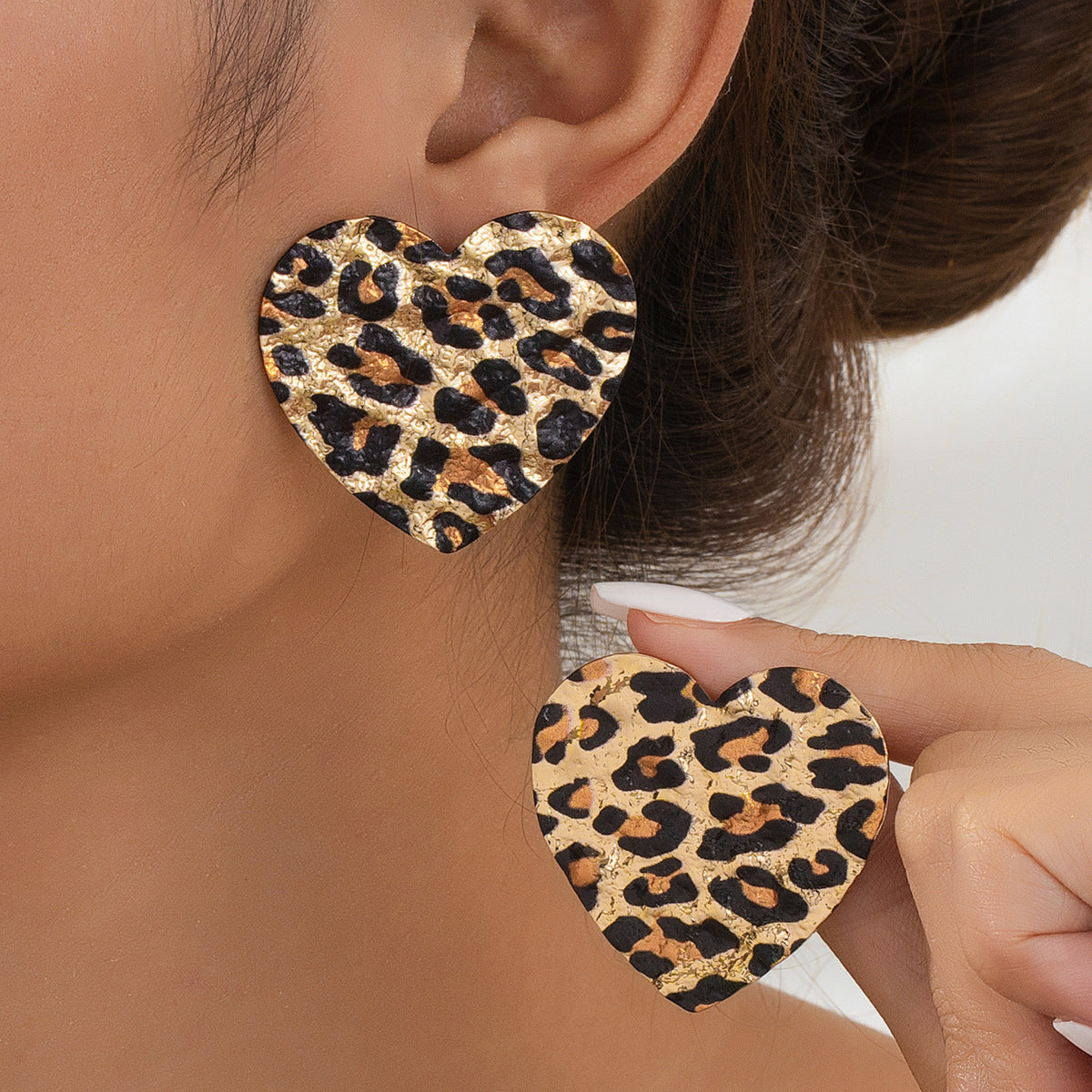 Planderful Vienna Verve Earrings – Chic Retro Leopard Print Design