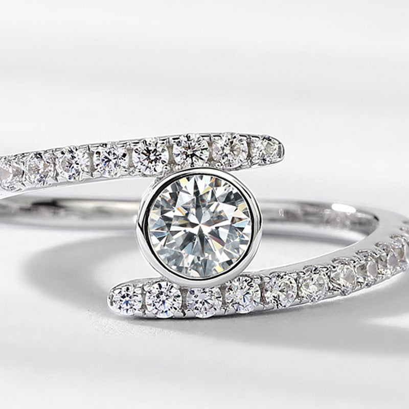 Planderful Classic Moissanite Sterling Silver Ring – 4 × 4 mm, 0.23 ct