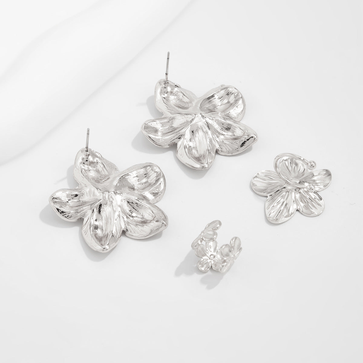Planderful Vienna Verve Starfish Ear Clips Set For Boho Beach Vacation Lovers Lightweight Statement Jewelry