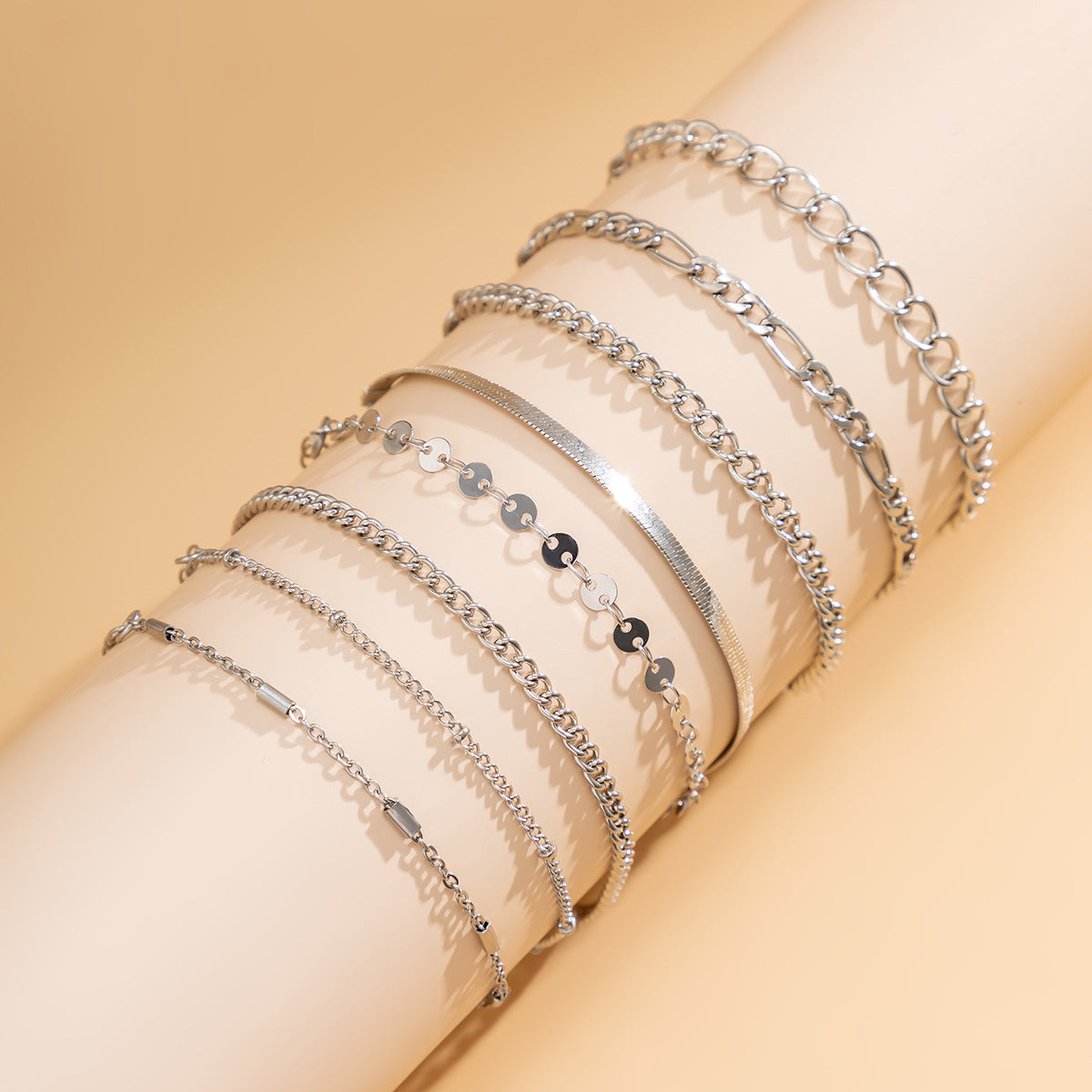 Urban Chic Vienna Verve Bracelet with Exaggerated Alloy Twist Detail