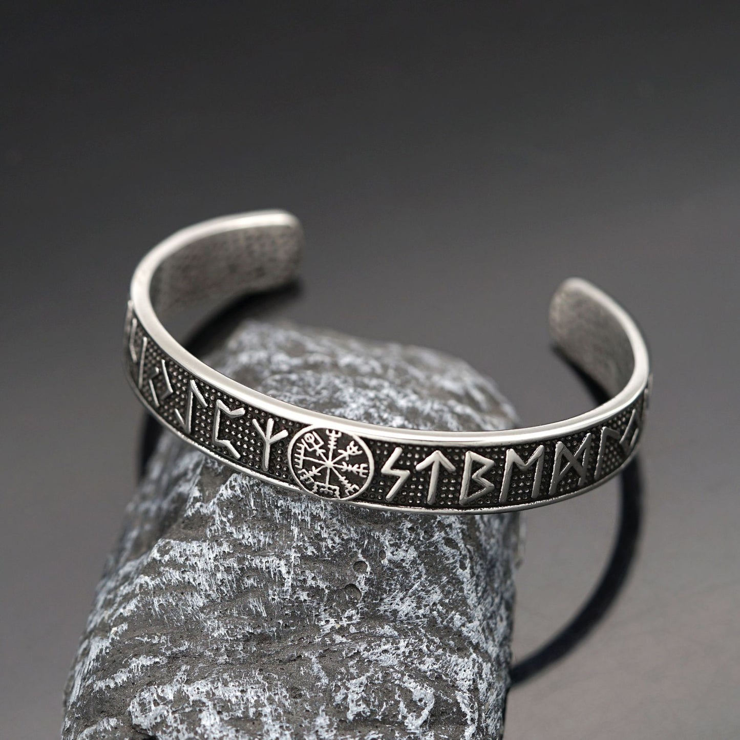 Steel Bracelet - Vintage Nordic Odin Rune Triangular Knot